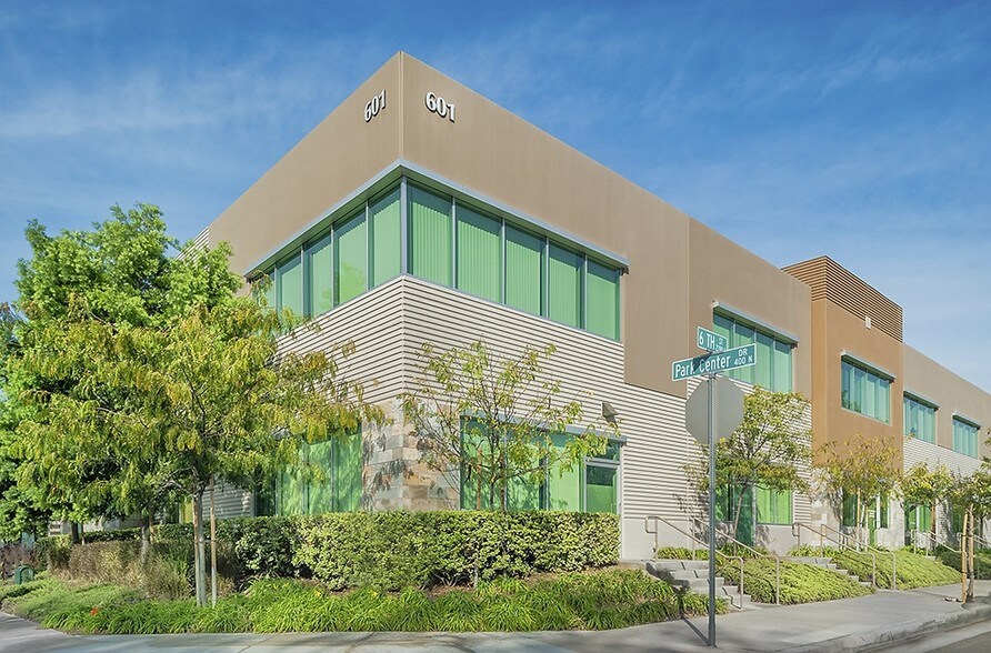 More Photos Of 603 N Parkcenter Dr, Santa Ana Unknown For Lease