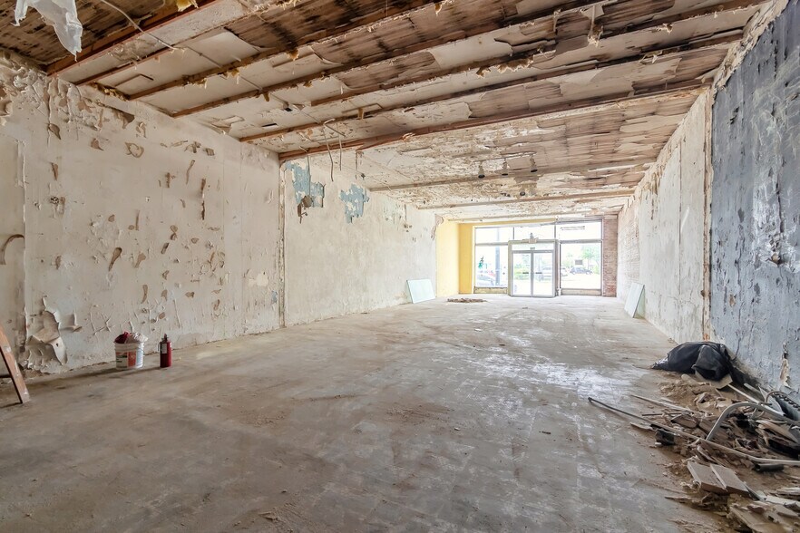 More Photos Of 135 Orange Ave, Daytona Beach Storefront For Sale