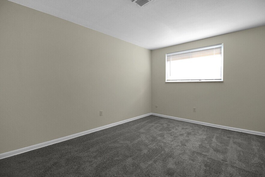 More Photos Of 1898 Baldwin Rd, Reynoldsburg Apartments For Sale