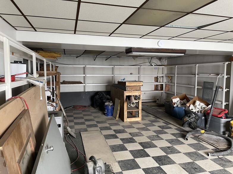 More Photos Of 1992 Mount Pleasant Rd, Greensburg Showroom For Sale