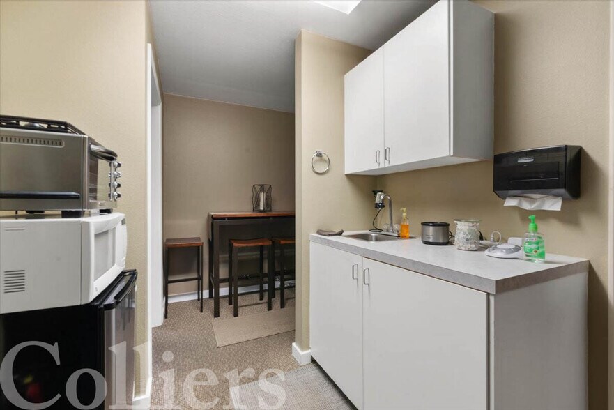 More Photos Of 50 Broadway Ave, Boise Medical For Sale