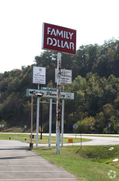 More Photos Of 1629 Ashland Rd, Greenup Freestanding For Sale