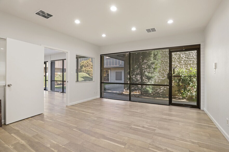 More Photos Of 5637 N Pershing Ave, Stockton Medical For Lease