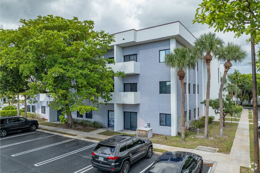 More Photos Of 5700 Lake Worth Rd, Greenacres Medical For Lease