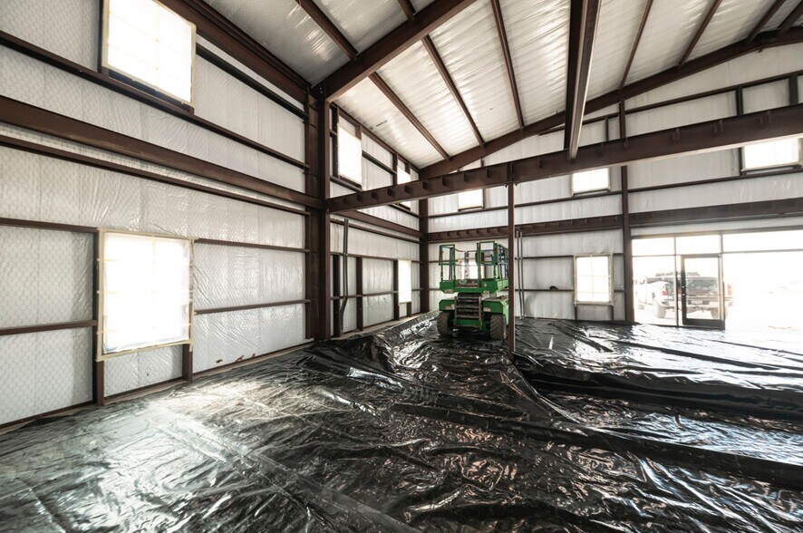 More Photos Of 16511 W Basin St, Odessa Industrial For Lease