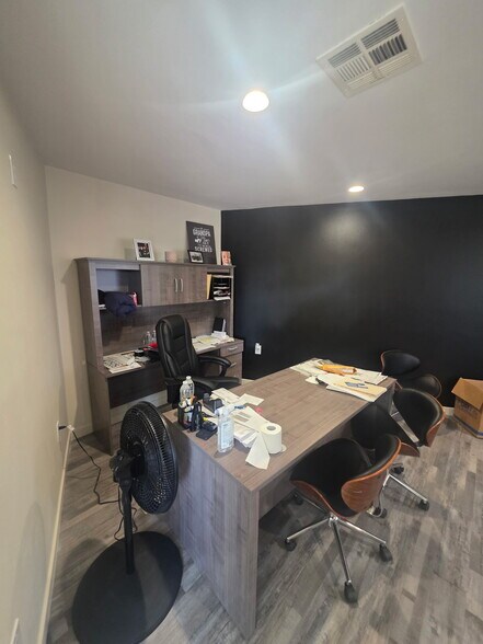 More Photos Of 23601 Avalon Blvd, Carson Storefront Retail Office For Lease