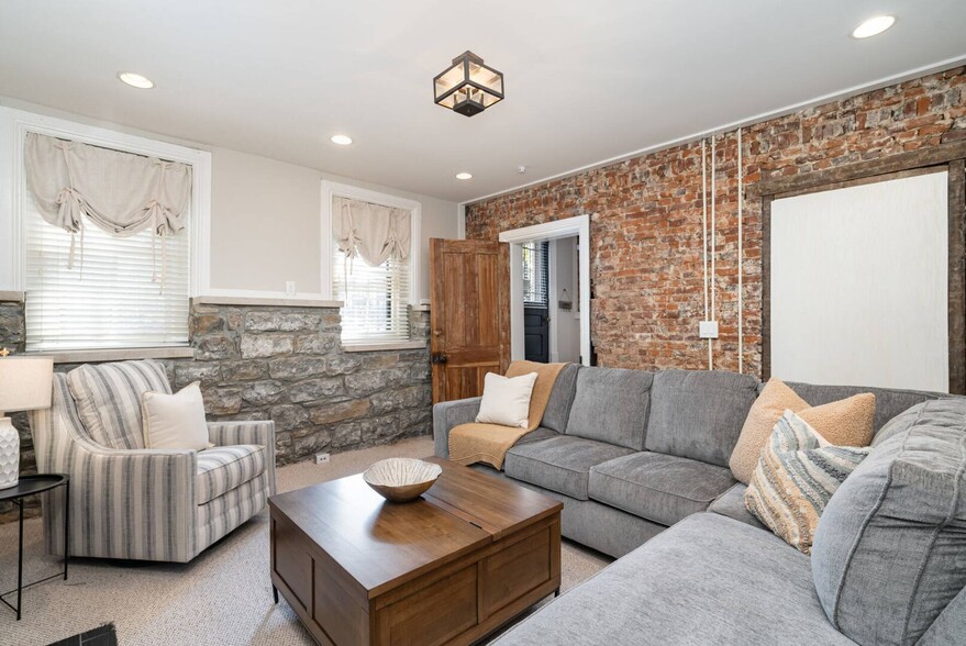 More Photos Of 513 3rd Ave S, Nashville Office For Sale