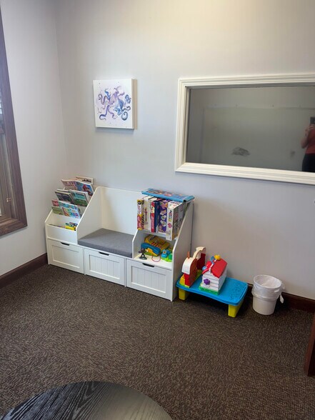 More Photos Of 134 Northwoods Blvd, Columbus Office For Lease