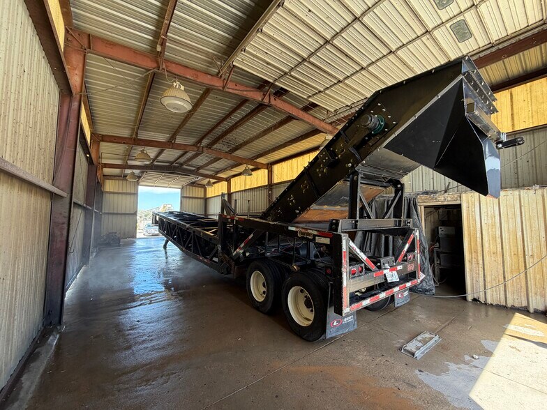 More Photos Of 16121 Highway 114, Justin Warehouse For Lease