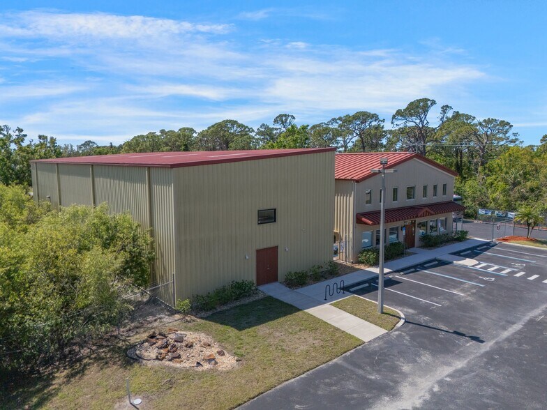 More Photos Of 1500 Desoto Rd, Sarasota Warehouse For Sale
