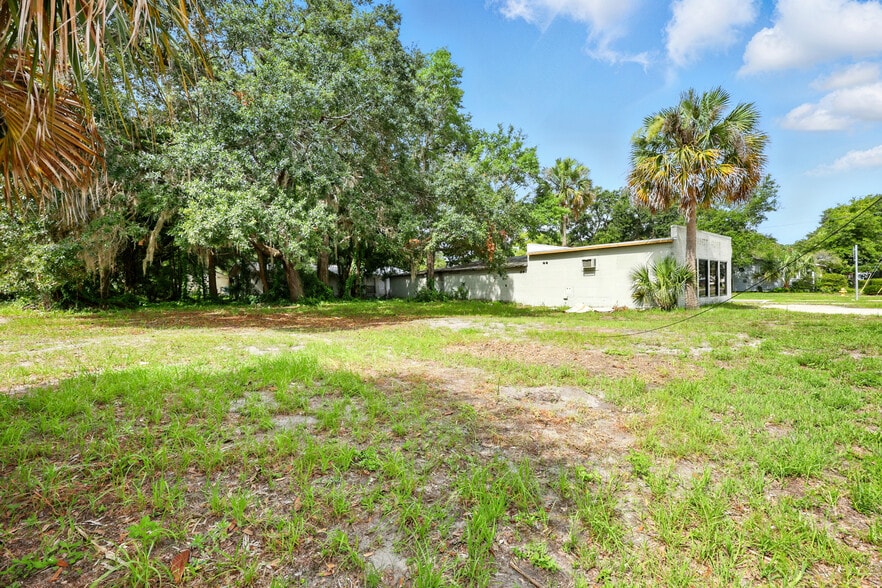 More Photos Of 1321 St Johns Ave, Palatka Service For Sale