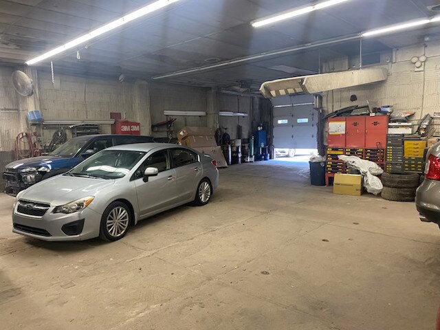 More Photos Of 517 Spring St, Hawley Industrial For Sale