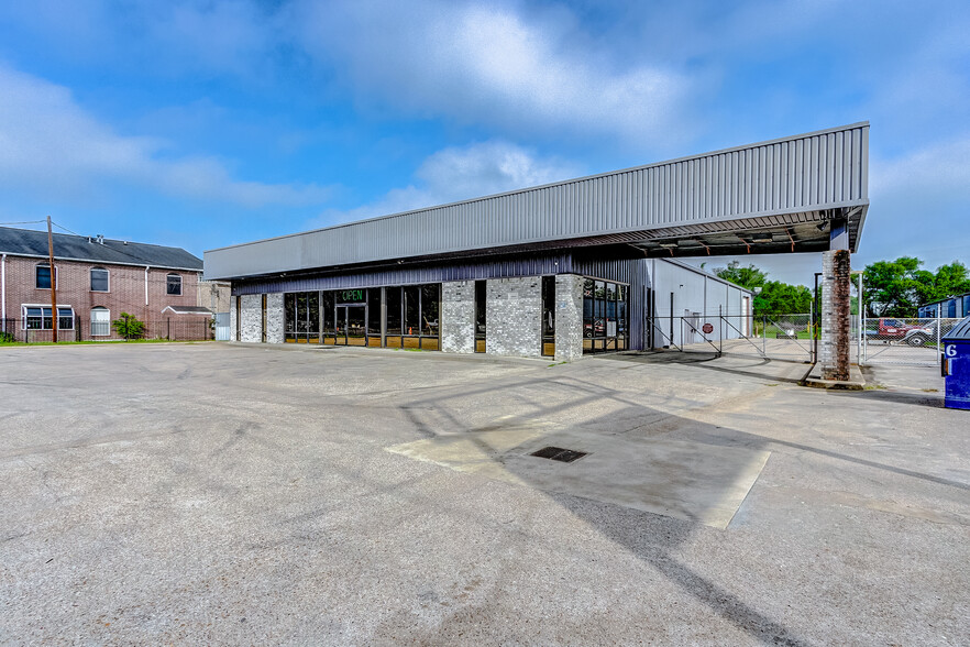 Primary Photo Of 3501 FM 1960 Rd E, Humble Warehouse For Sale