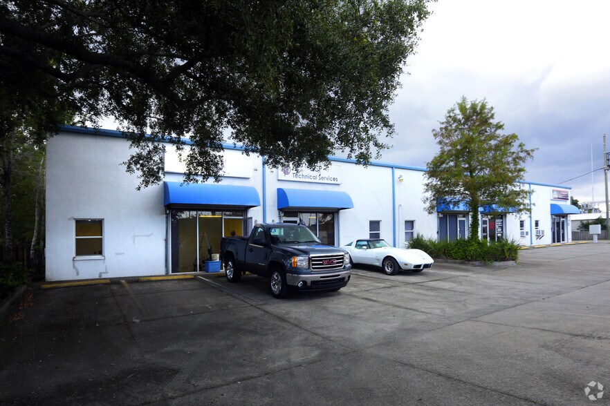 More Photos Of 1715 S Missouri Ave, Clearwater Showroom For Sale