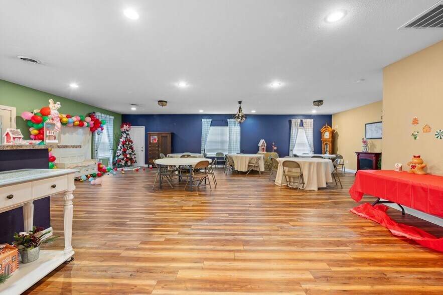 More Photos Of 8861 Botanical Ave, Caseyville Specialty For Sale