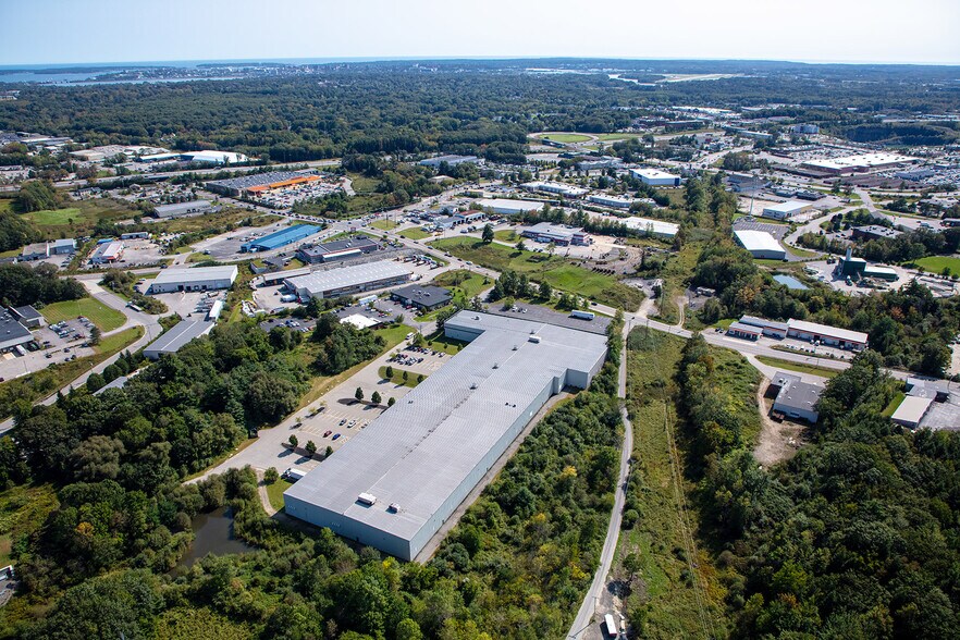 More Photos Of 765 Warren Ave, Portland Warehouse For Lease