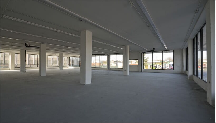 More Photos Of 4305-4335 St Barnabas Rd, Temple Hills Unknown For Lease