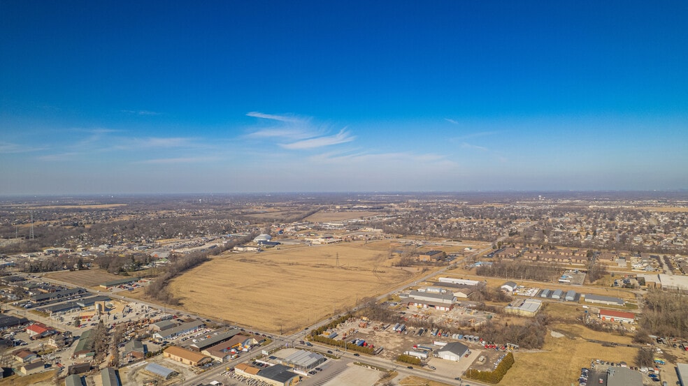 More Photos Of 1019 E Summit St, Crown Point Warehouse For Sale