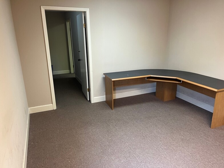 More Photos Of 2024 Arkansas Valley Dr, Little Rock Office For Sale