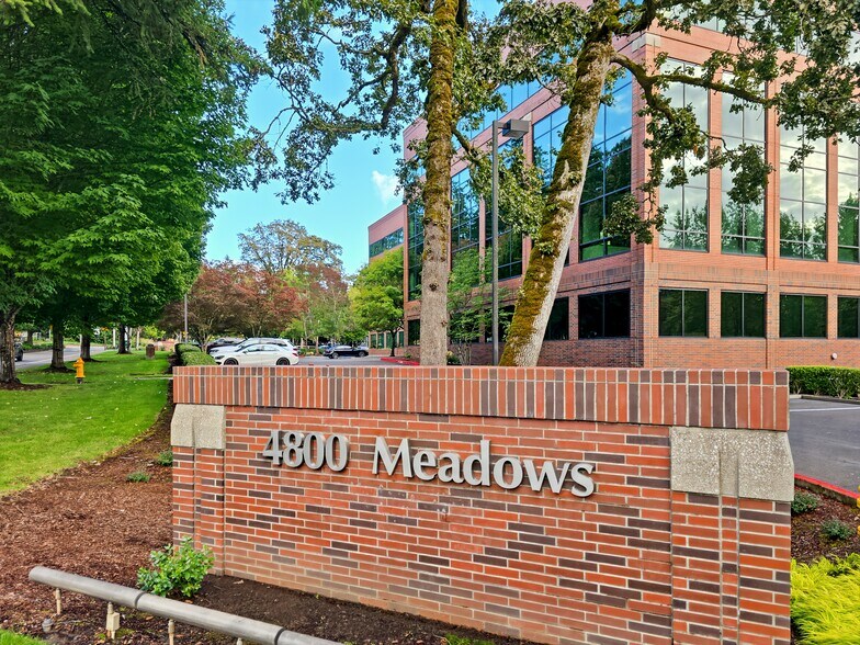 More Photos Of 4800 Meadows Rd, Lake Oswego Coworking Space