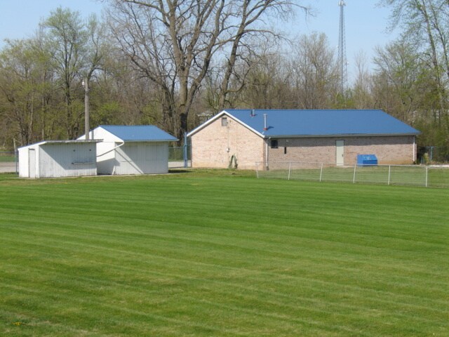 More Photos Of 464 E Livingston Ave, Crestline Sports And Entertainment For Sale