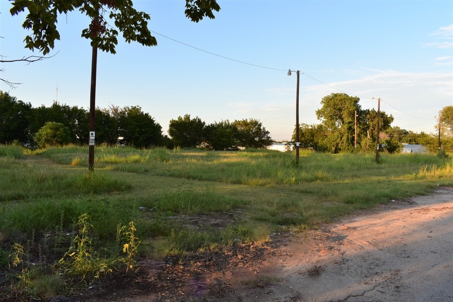 More Photos Of 5733 Elliott Reeder Rd, Haltom City Land For Sale