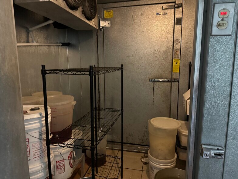 More Photos Of 315 N Bell Blvd, Cedar Park Restaurant For Lease