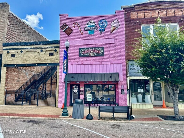 Primary Photo Of 1317 E Main St, Humboldt Freestanding For Sale