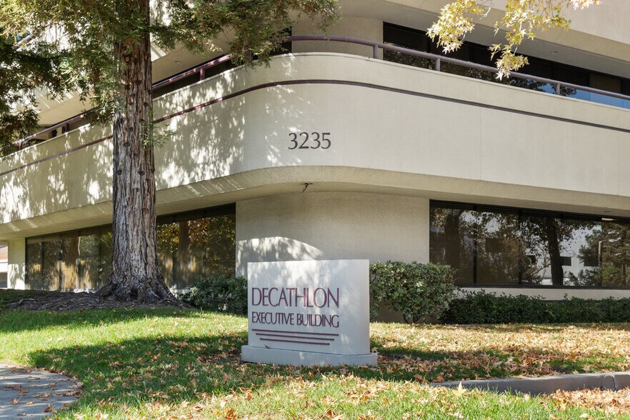 More Photos Of 3235 Kifer Rd, Santa Clara Office For Sale