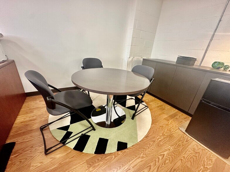 More Photos Of 139 E Putnam Ave, Greenwich Office For Lease