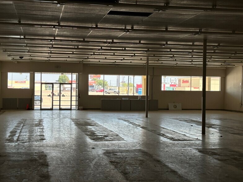 More Photos Of 550-682 SW Wilshire Blvd, Burleson Unknown For Lease