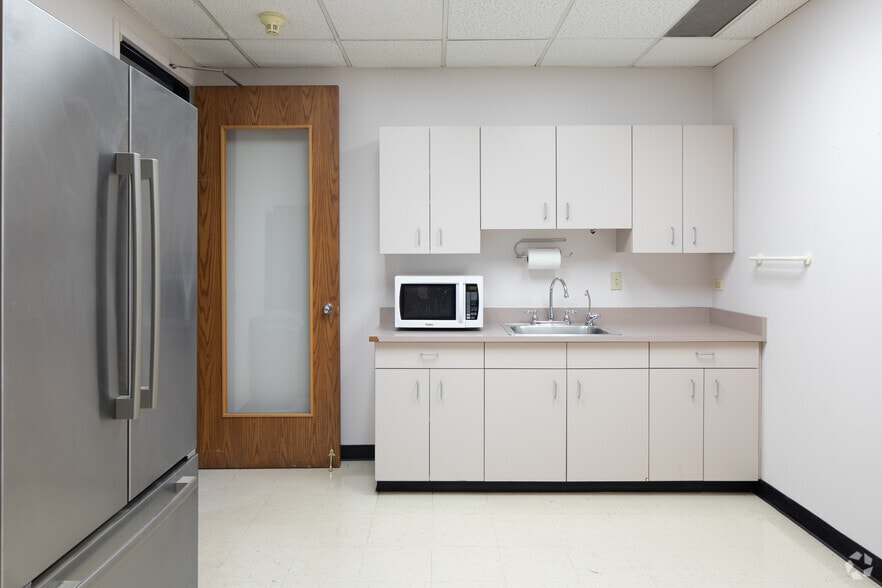 More Photos Of 7009 S Potomac St, Centennial Office For Lease