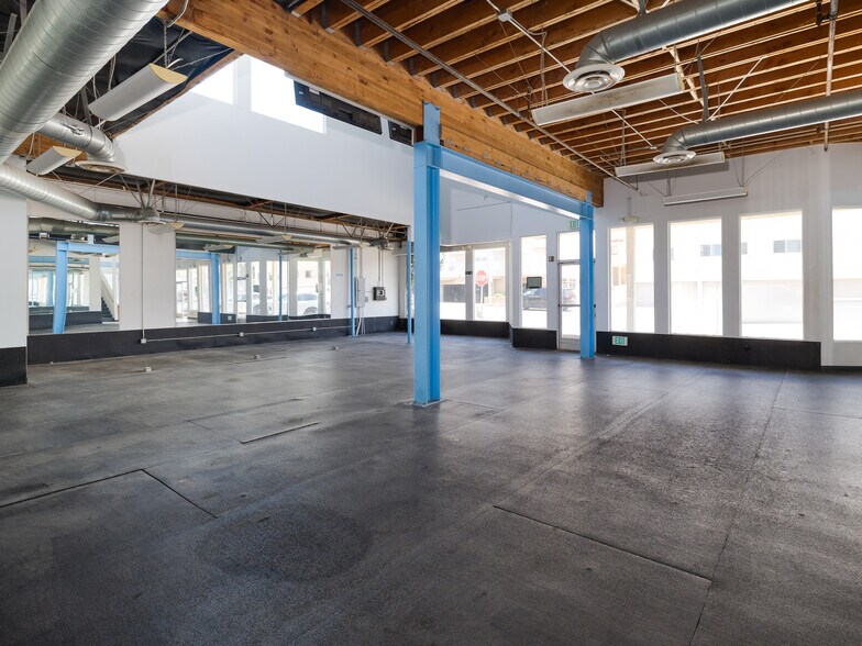 More Photos Of 4005 Highland Ave, Manhattan Beach Storefront Retail Office For Sale