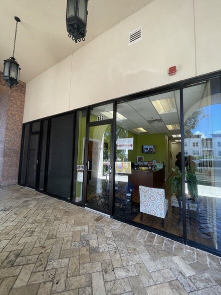 More Photos Of 2121 S Hiawassee Rd, Orlando Apartments For Lease