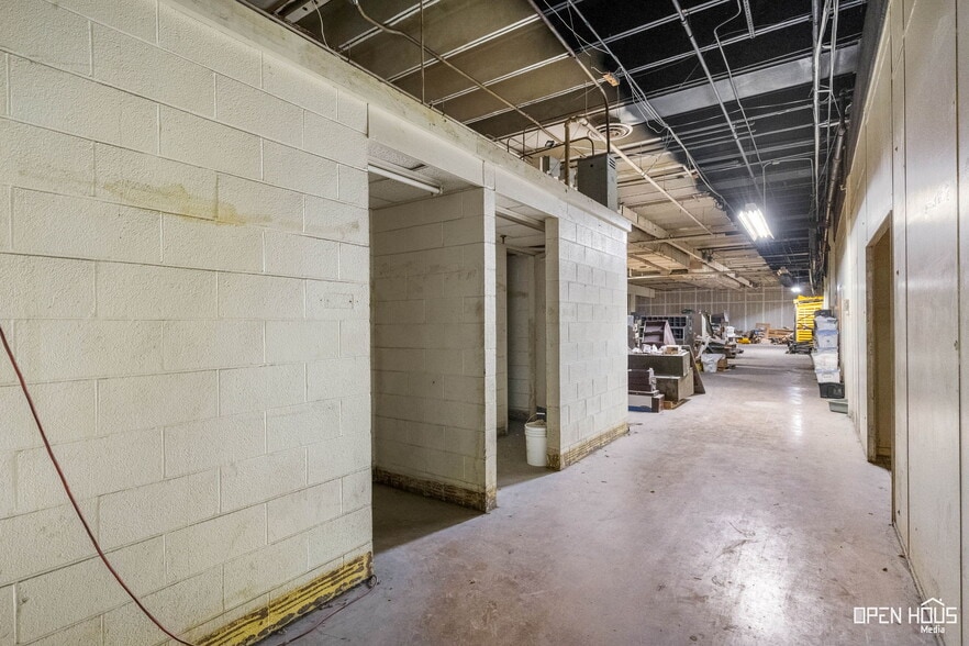 More Photos Of 2813 Central Fwy E, Wichita Falls Industrial For Sale