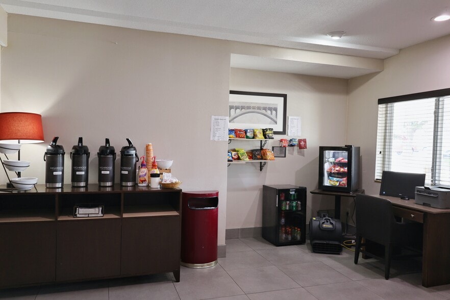 More Photos Of 737 Avon Rd, Sparta Hotel For Sale