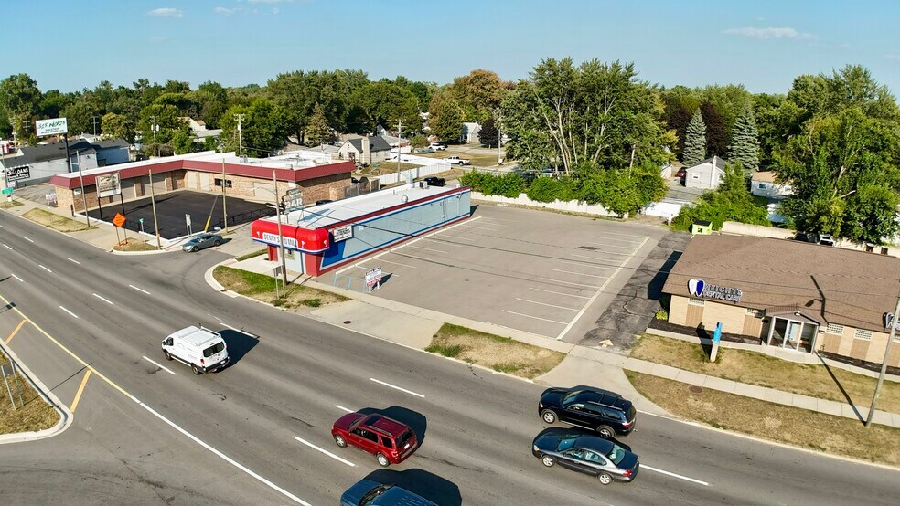 More Photos Of 4901 S Telegraph Rd, Dearborn Heights Bar For Sale