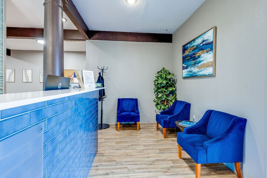 More Photos Of 7917 N May Ave, Oklahoma City Freestanding For Sale