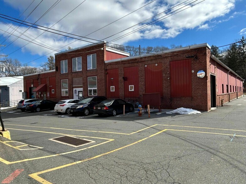 More Photos Of 3 Front Street Plz, Mohnton Warehouse For Sale