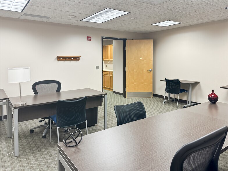 More Photos Of 2340 Alamo Ave SE, Albuquerque Coworking Space