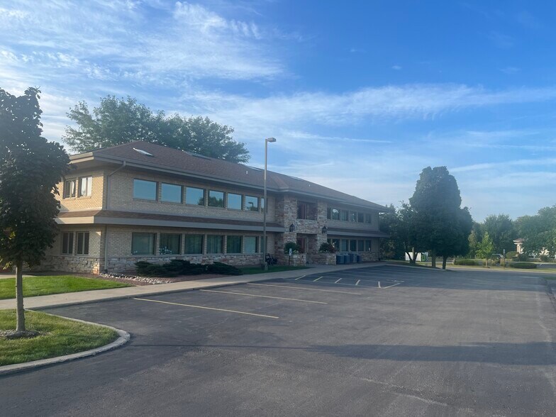 Primary Photo Of 6702 Stonefield Rd, Middleton Office For Lease