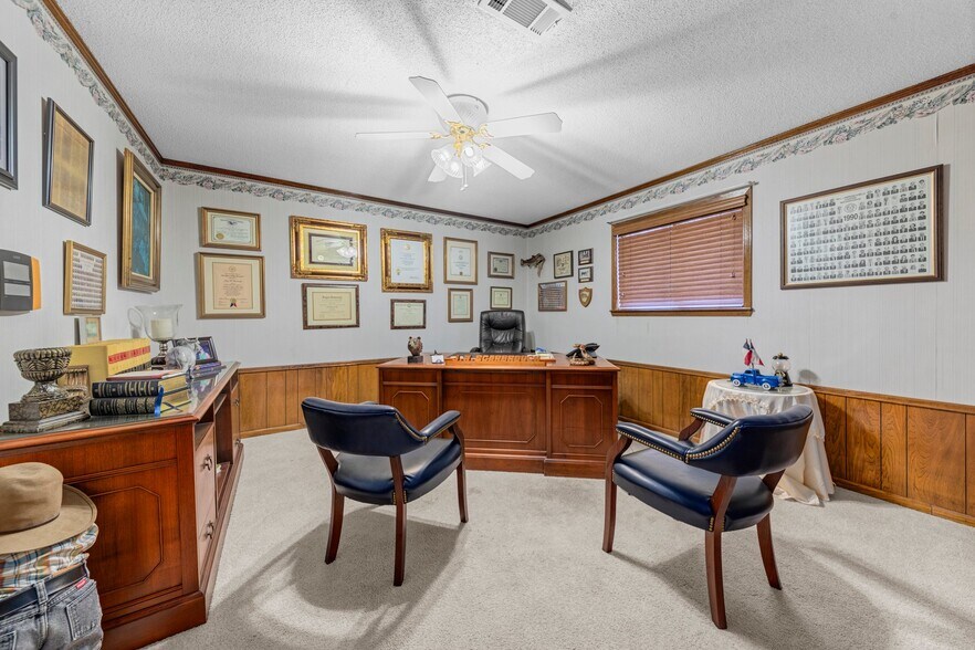 More Photos Of 2302 W Stan Schlueter Loop, Killeen Office For Sale