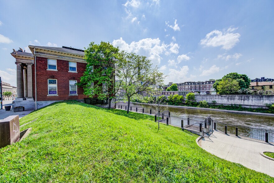 More Photos Of 34 Water St N, Cambridge Office For Lease