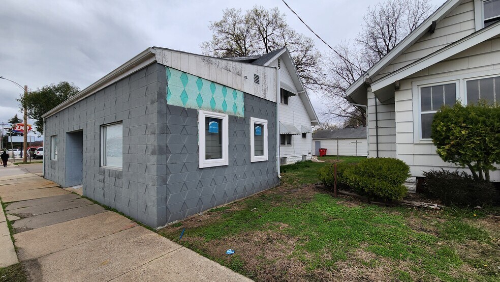 More Photos Of 1110 W Oakland Ave, Austin Apartments For Sale