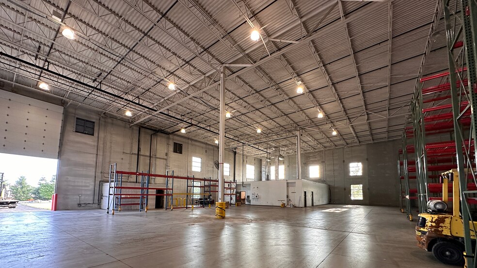 More Photos Of 9175 S Innovation Dr, Daleville Warehouse For Lease