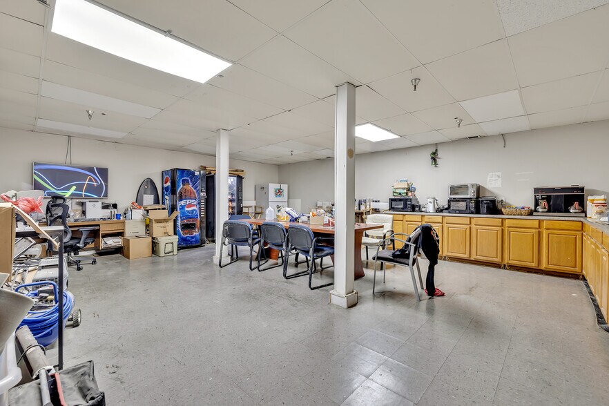 More Photos Of 1512 Nashville Hwy, Columbia Manufacturing For Lease