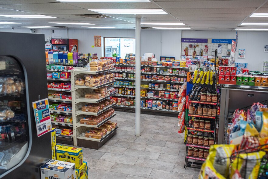 More Photos Of 22732 US-53 Hwy, Ettrick General Retail For Sale