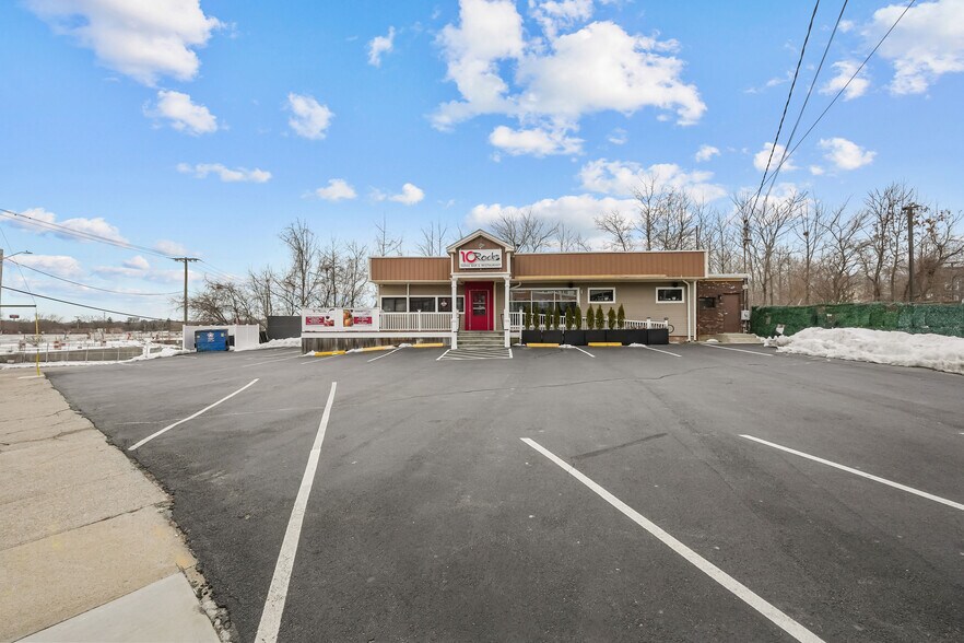 More Photos Of 1091 Main St, Pawtucket Restaurant For Sale
