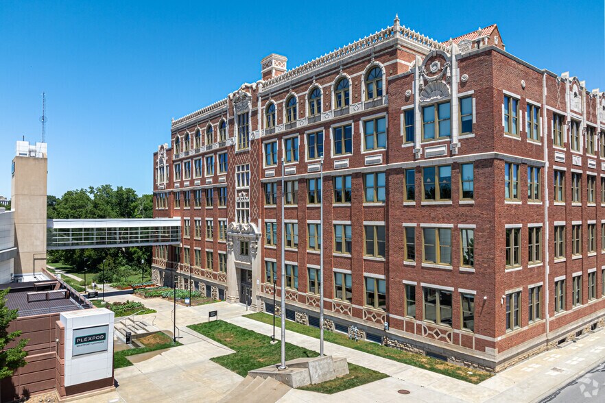 More Photos Of 300 E 39th St, Kansas City Unknown For Lease