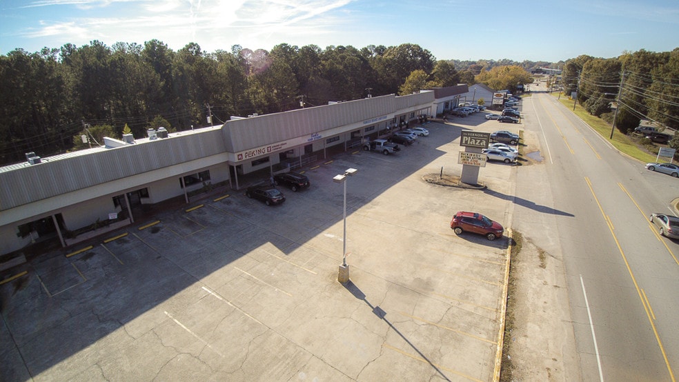 More Photos Of 1605 Vernon St, Lagrange Unknown For Lease